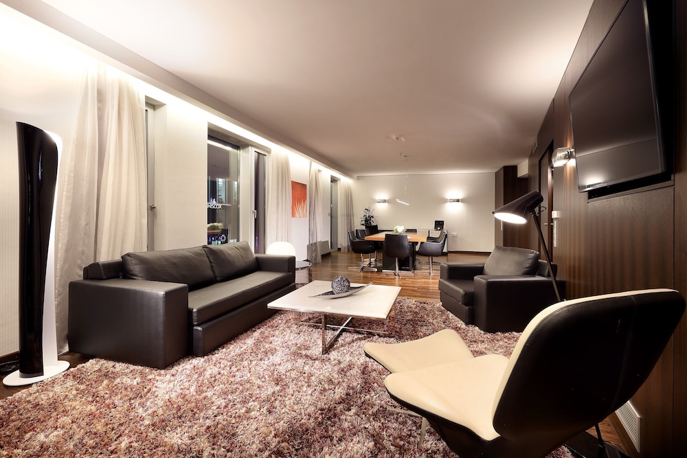 Presidential Suite photo 1