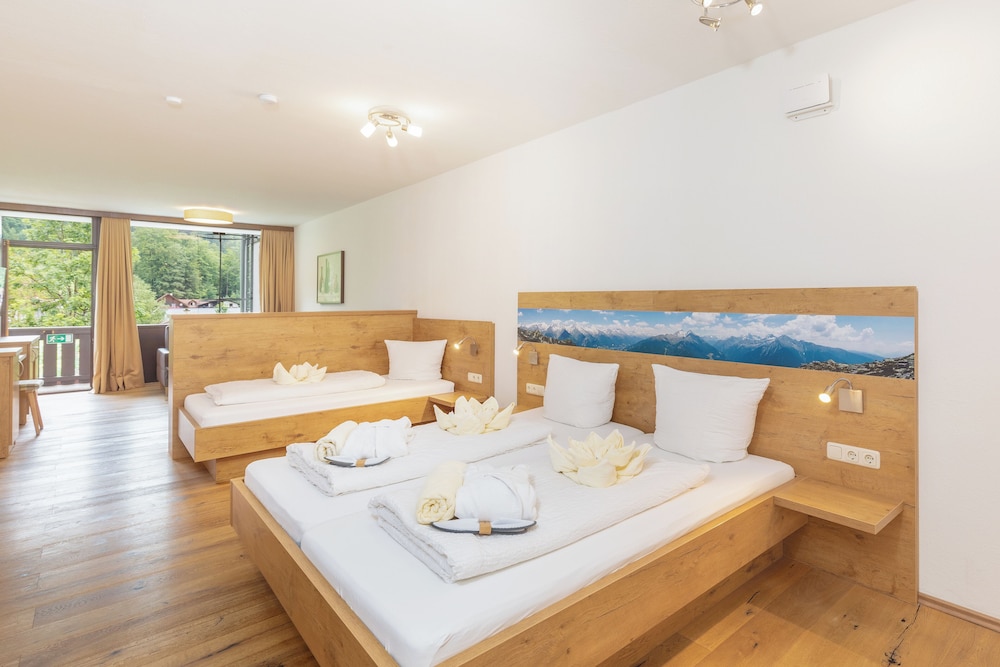 Comfort Quadruple Room, 1 King Bed with Sofa bed, Non Smoking, Mountain View