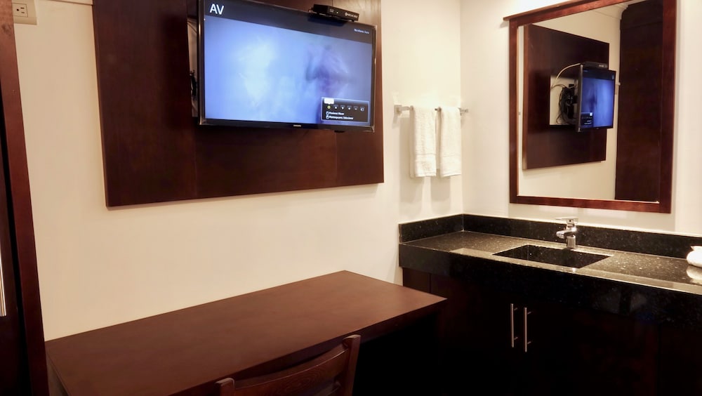 Executive Double Room, 2 Queen Beds, Hot Tub photo 2