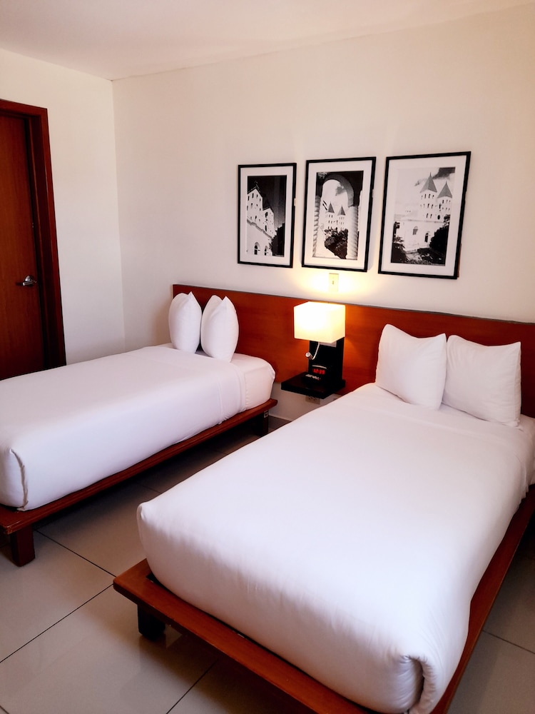 Standard Room, 2 Twin Beds, Non Smoking - Photo 1