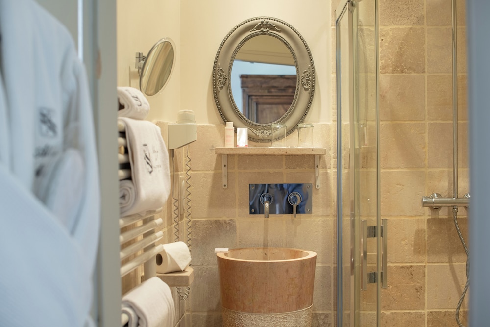 Basic Suite - Photo 5