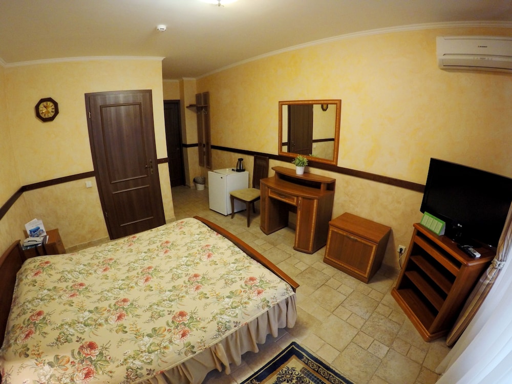 Standard Double Room photo 2