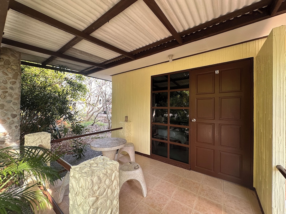 Standard Twin Room, Balcony photo 3
