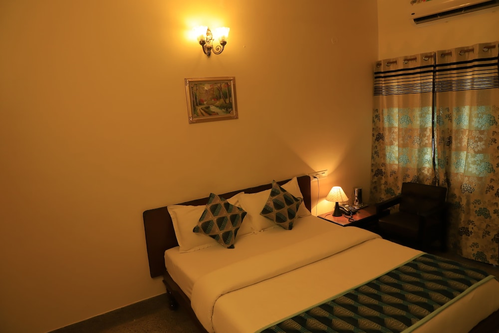 Executive Room, 1 King Bed, Non Smoking, City View photo 1