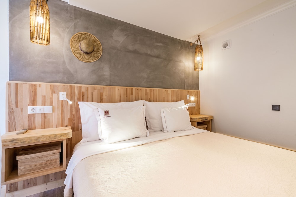 Standard Double or Twin Room - Photo 4