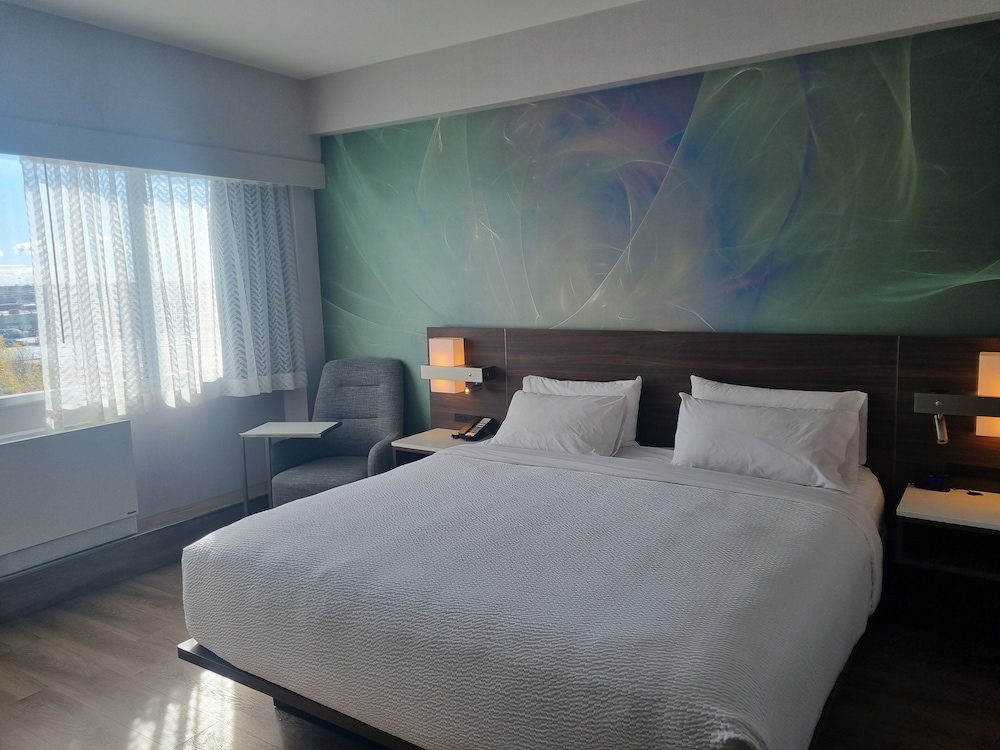 Standard Room, 1 King Bed - Photo 1