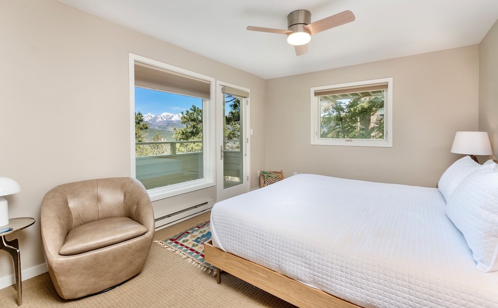 Condo, 3 Bedrooms