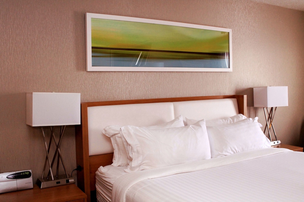 Suite, 1 King Bed (Additional Living Dining Areas) - Photo 2