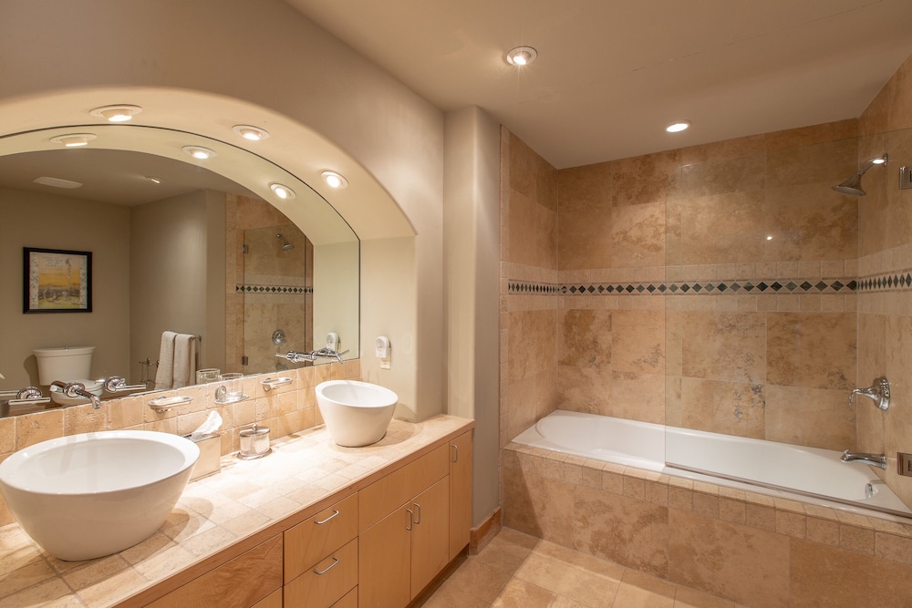 Premium Room (Not Pet Friendly and No Elevator) photo 3