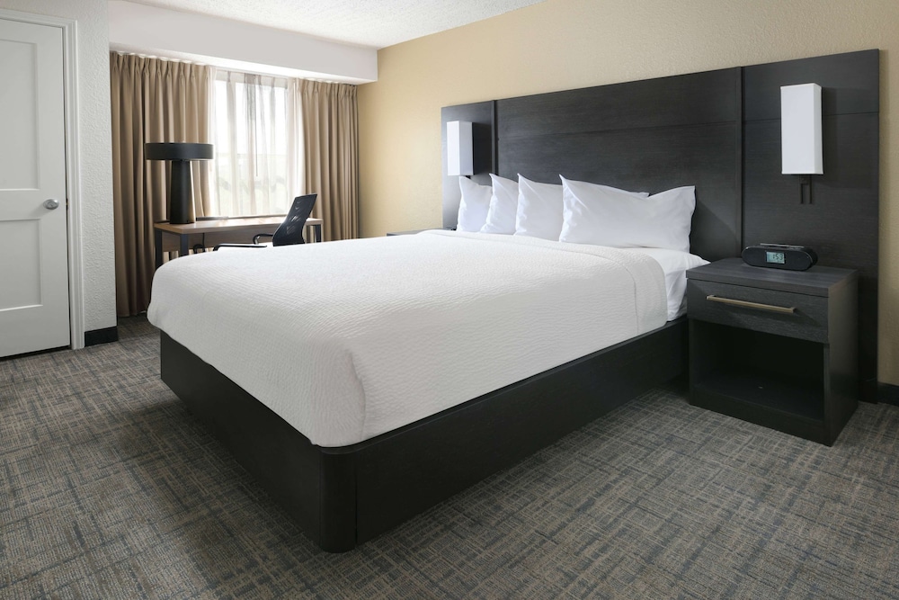 Suite, Multiple Beds, Accessible (Mobility Roll in Shower Two Bedrooms) - Photo 3