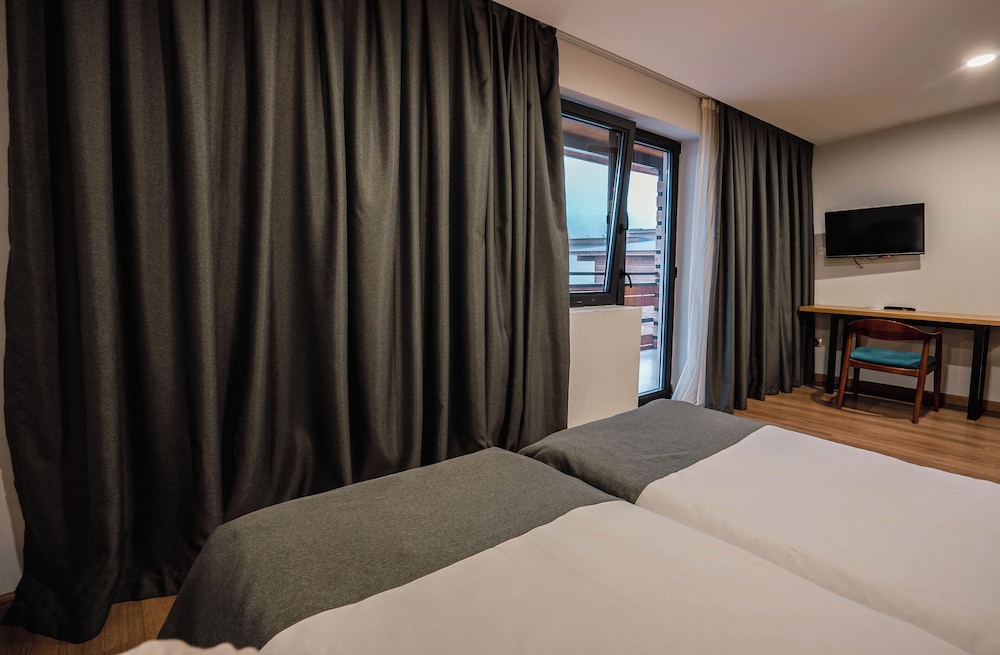 Standard Double Room Back View - Photo 7