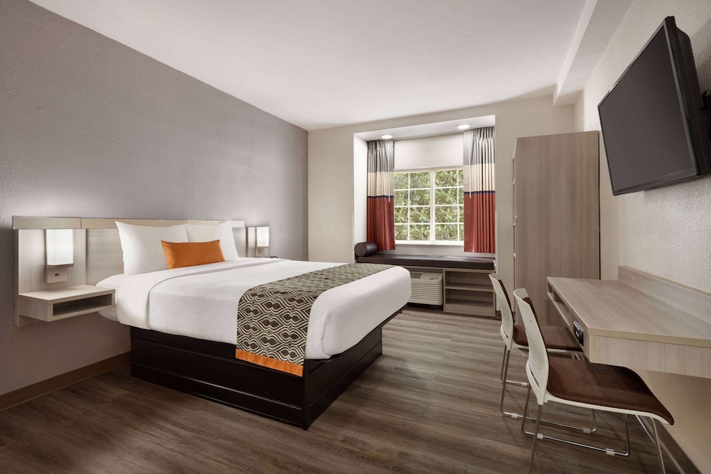 Room, 1 Queen Bed, Non Smoking - Photo 5