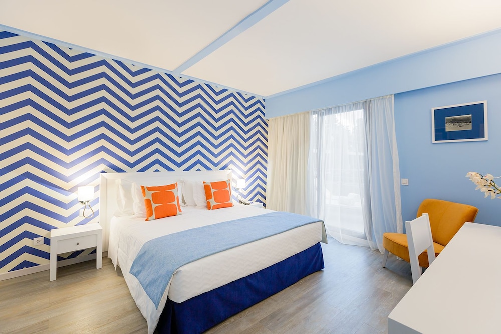 Suite, Balcony (4 Guests)