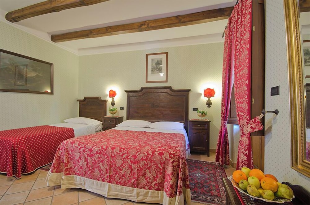 Basic Triple Room