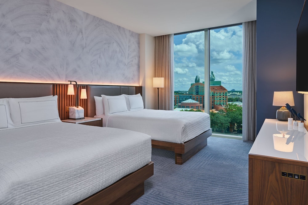Signature Suite