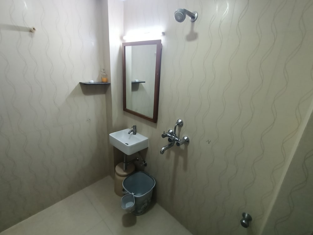 Deluxe Room - Photo 3