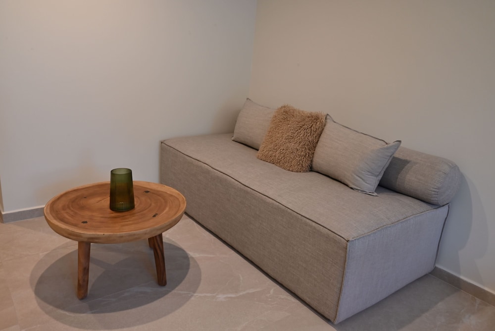 Suite with terrace 102