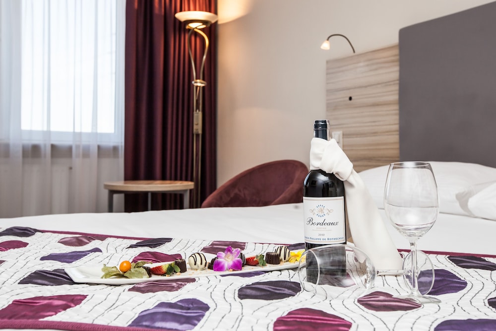 Standard Double Room - Photo 3
