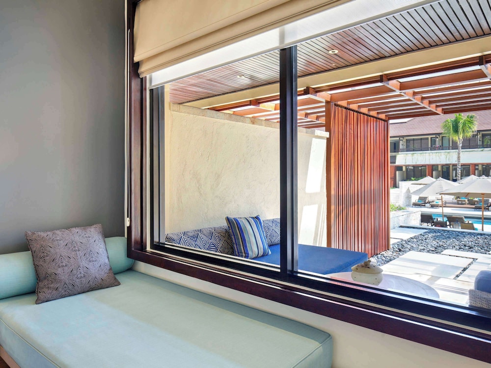 Deluxe Room, 1 King Bed, Pool Access (Garden Wing) - Photo 4