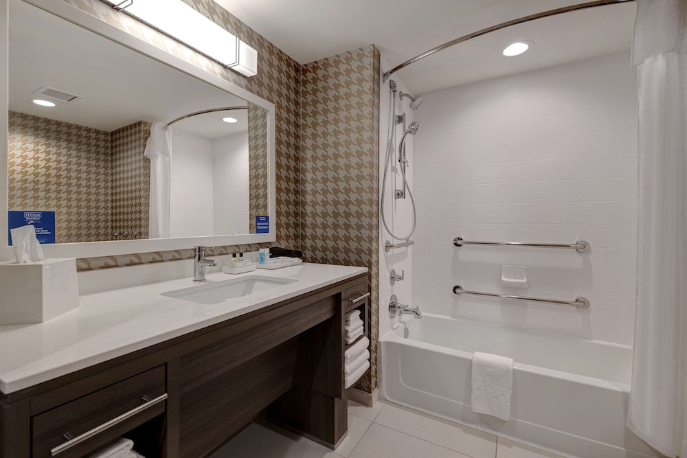 Studio, 2 Queen Beds, Accessible, Bathtub - Photo 6