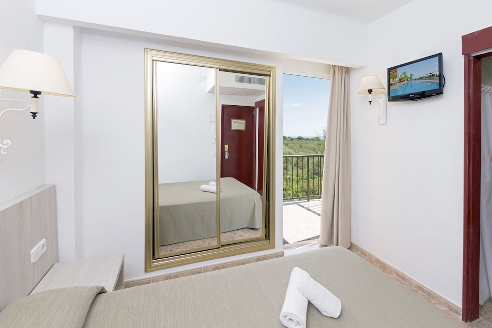 Single Room, Balcony