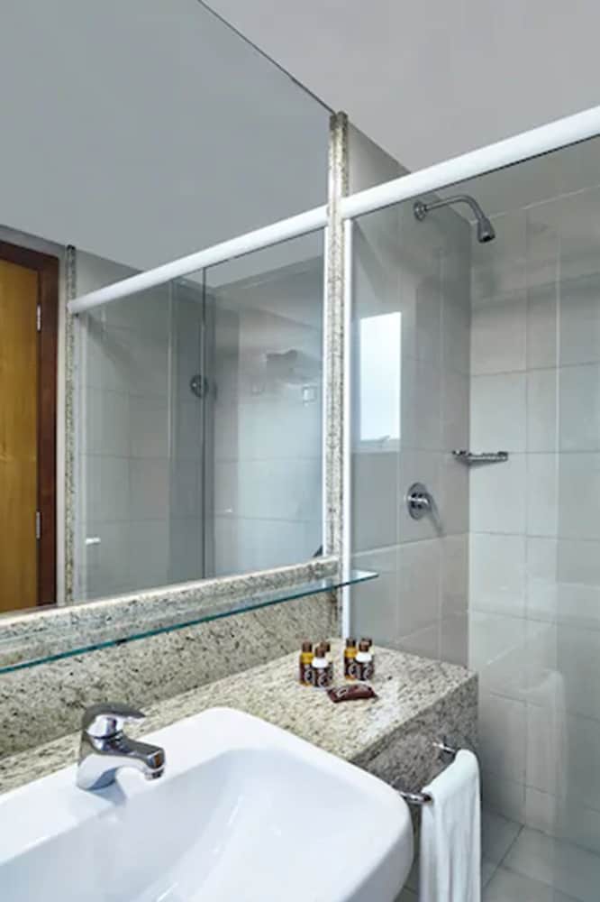 Classic Room, 2 Twin Beds, Ocean View - Photo 3