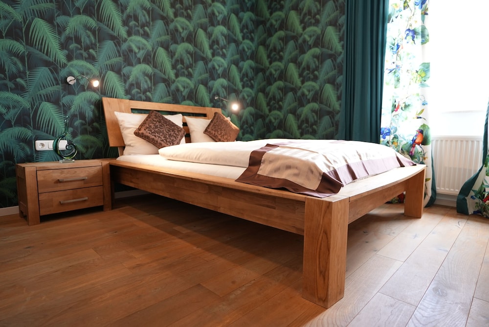 Basic Double Room (Budget) - Photo 7
