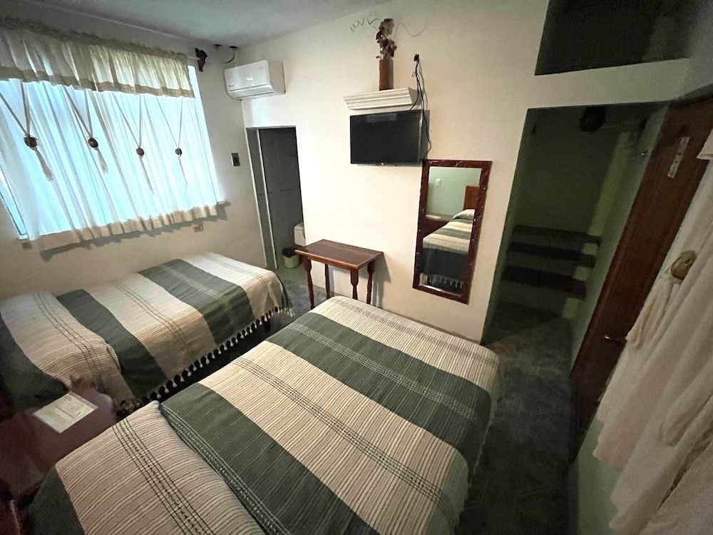 Standard Double Room, 2 Queen Beds, Shower Grab Bars, Non Smoking photo 3
