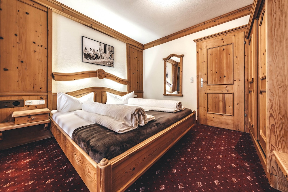 Comfort Double Room, Balcony, Mountain View photo 2