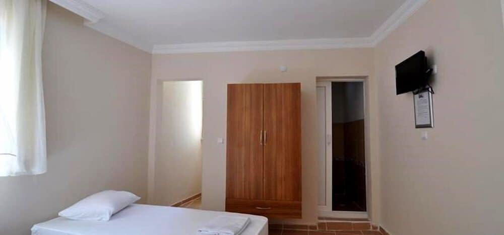 Apartment photo 2