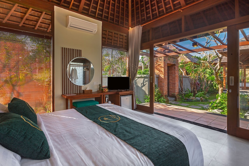 Three Bedrooms Villa with Private Pool - Photo 2