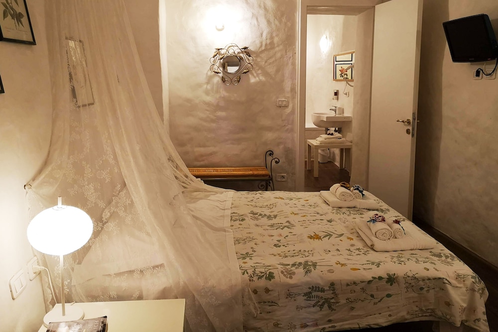 Junior Suite, 2 Bedrooms, Non Smoking, Private Bathroom photo 2