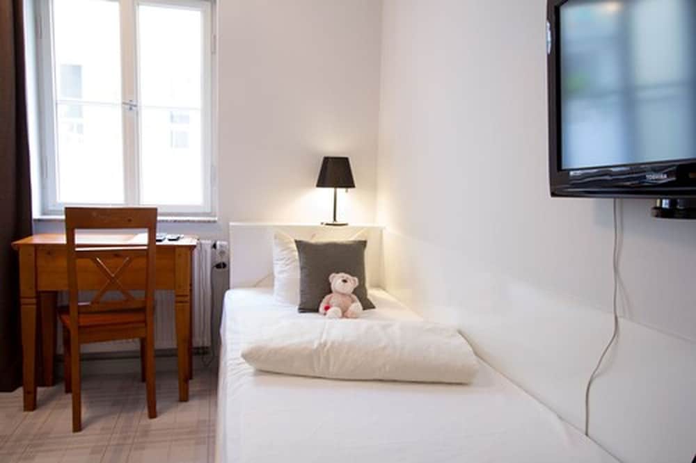 Comfort Double Room, 2 Twin Beds - Photo 4