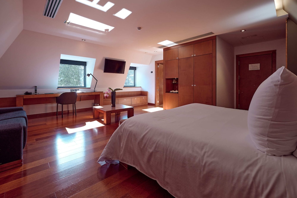 Traditional Suite (2 Adults) photo 3