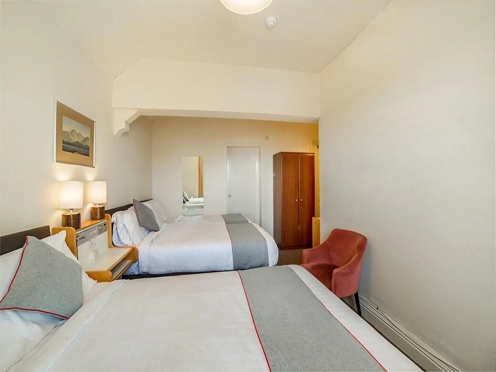 Standard Twin Room, Ensuite