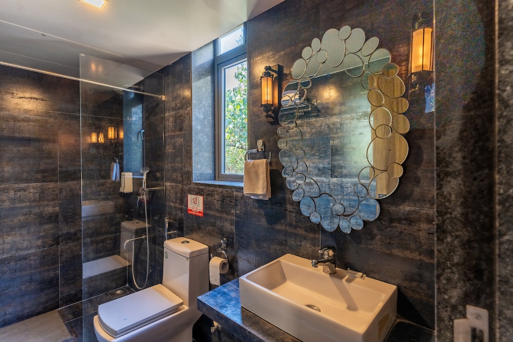 Master Suite With 1000 Sq.Ft. Terrace photo 2