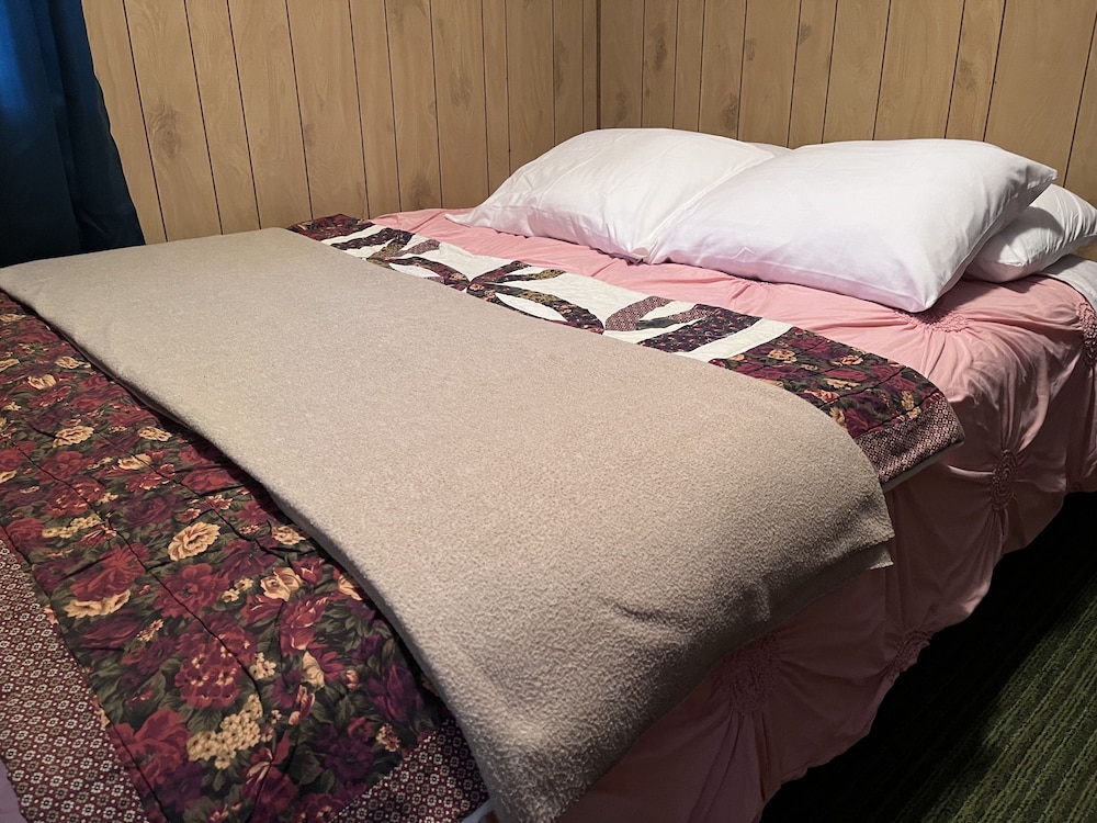 Traditional Cabin photo 1