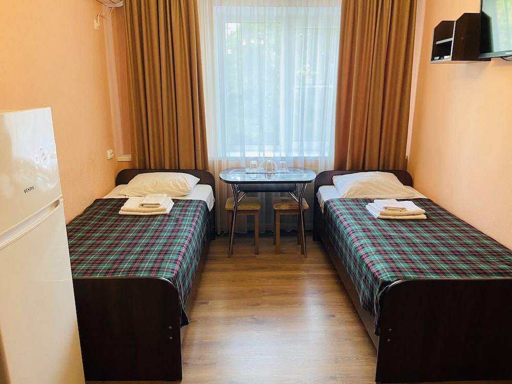 Economy Twin Room, 2 Twin Beds, Non Smoking photo 1