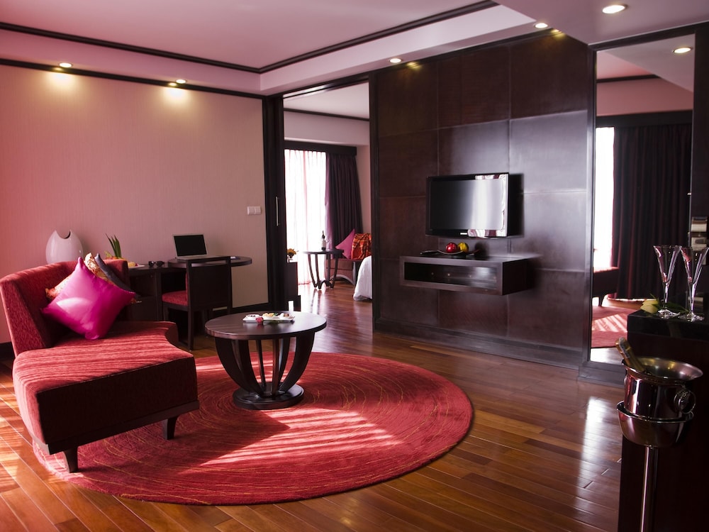 Junior Suite, 1 King Bed photo 3
