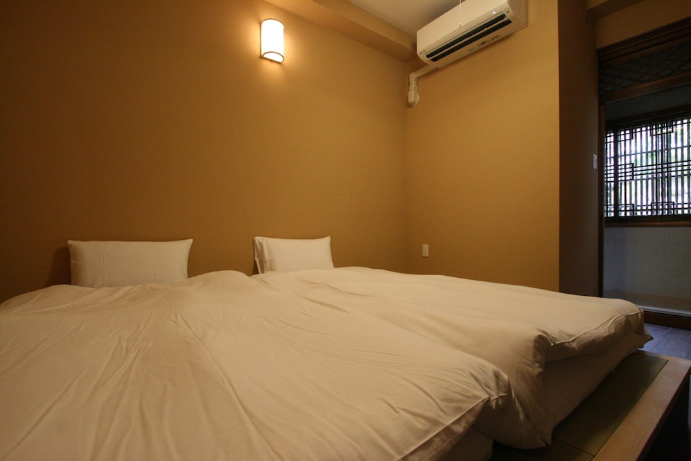 Classic Twin Room, Non Smoking photo 1