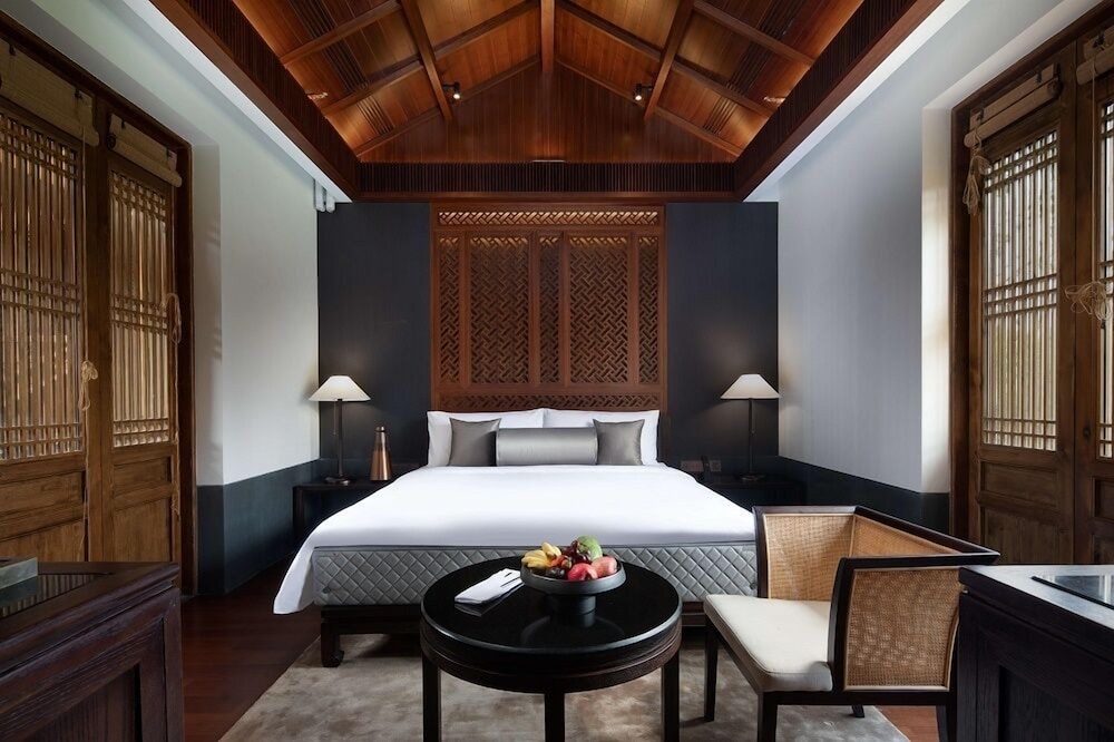 Premier Room, Multiple Beds, Pool Access, Courtyard View