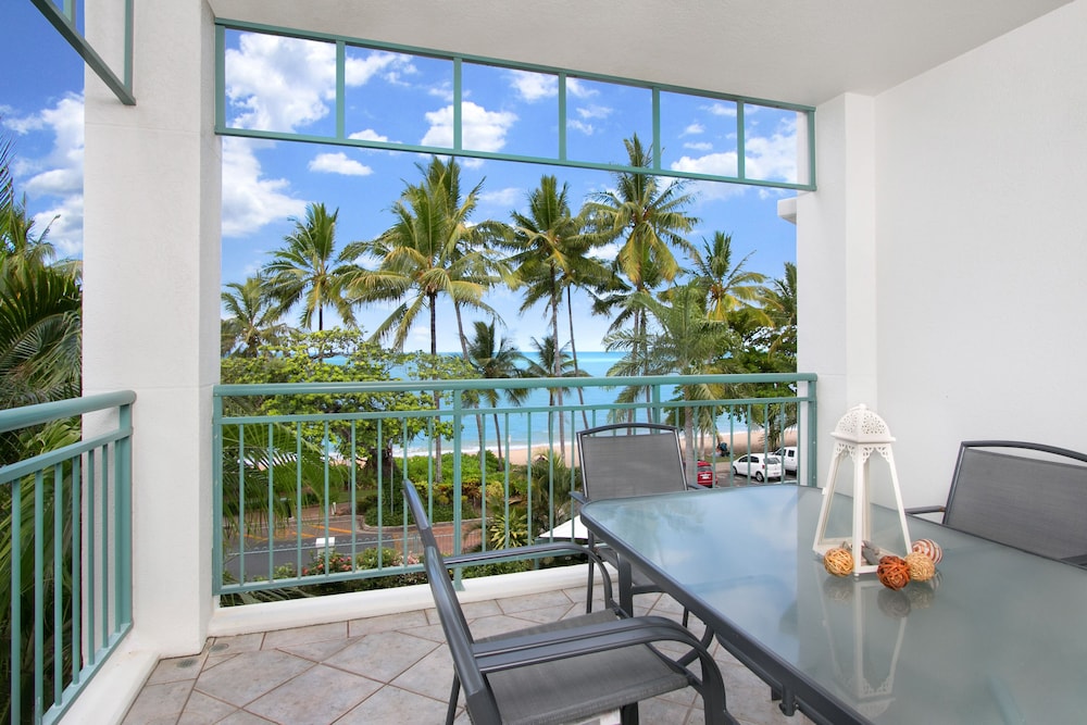 Standard Apartment, 3 Bedrooms, Beachfront photo 1