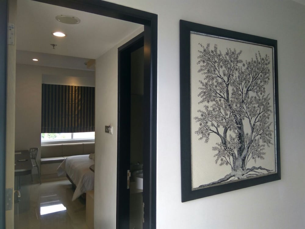 Deluxe with Living Room photo 3