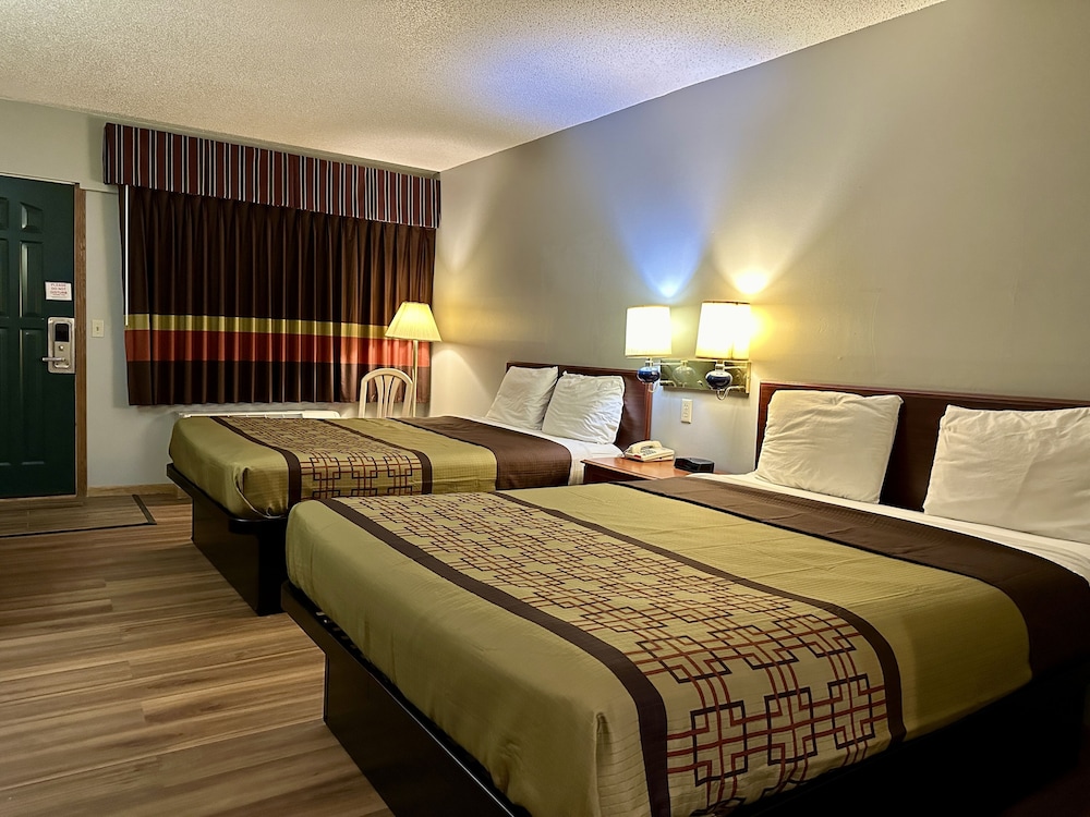 Room, 2 Queen Beds, Non Smoking - Photo 3