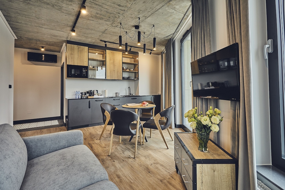 Apartament Narozny, Lozko King, widok czesciowy photo 2