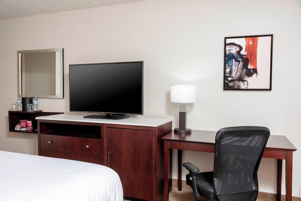 Standard Room, 2 Queen Beds - Photo 3
