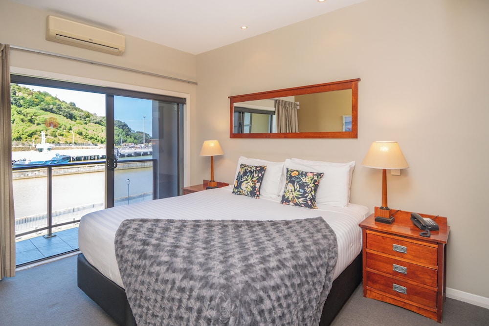 Harbour View 1 Bedroom Suite