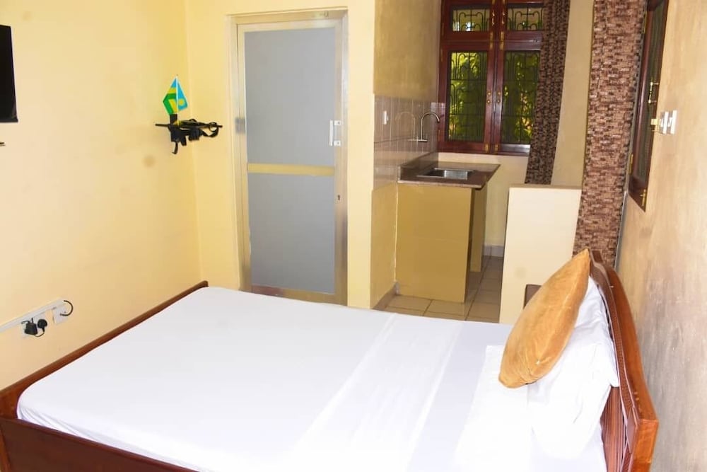 Comfort Double or Twin Room, Balcony, Courtyard View