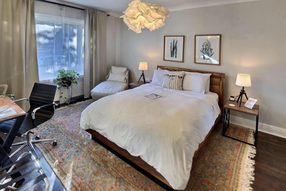 Signature Room
