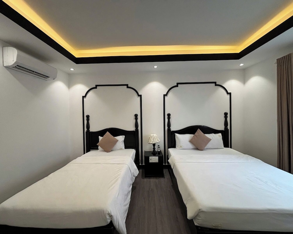 Luxury Triple Room
